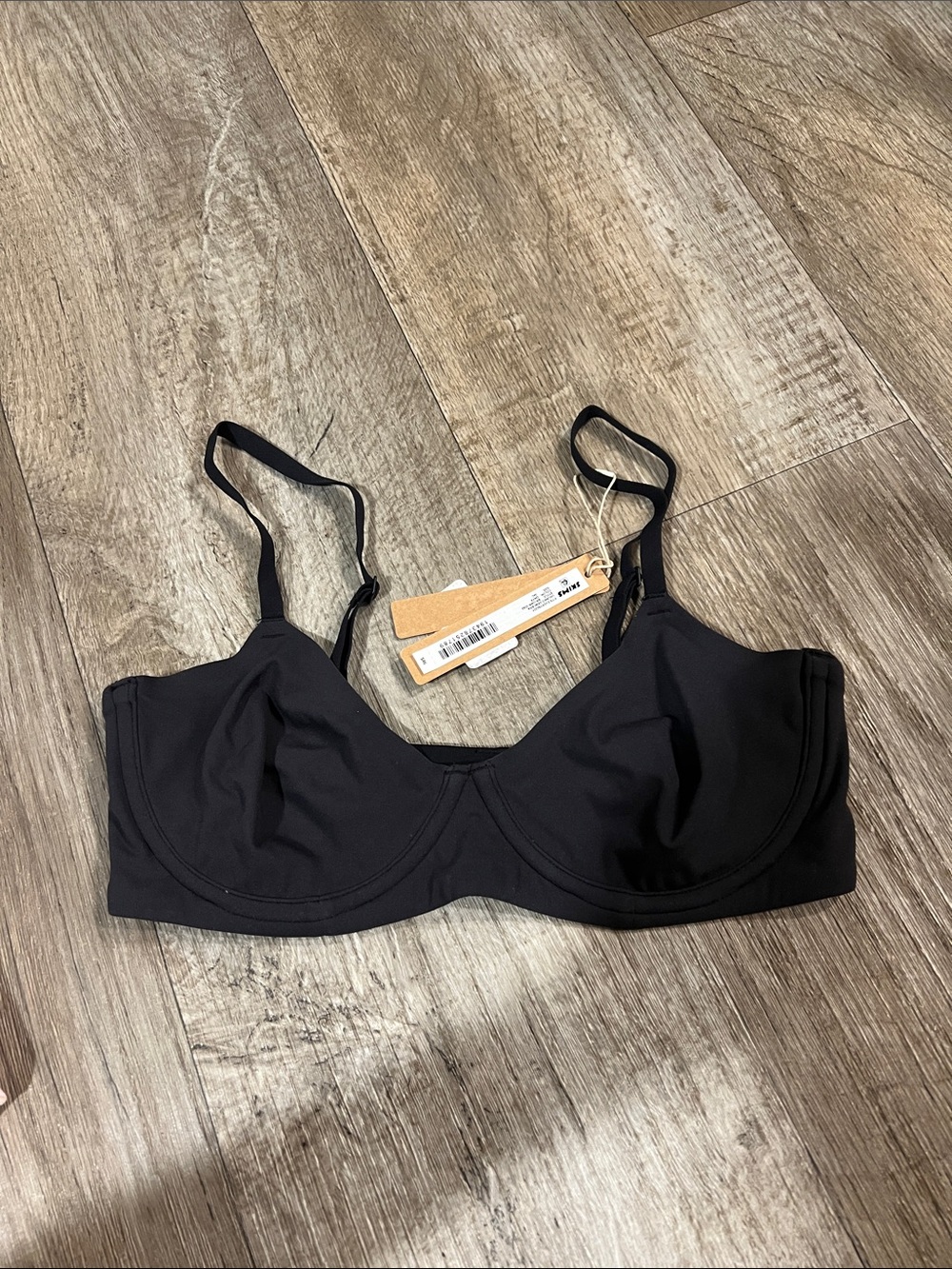SKIMS Black Underwire Bra -34C